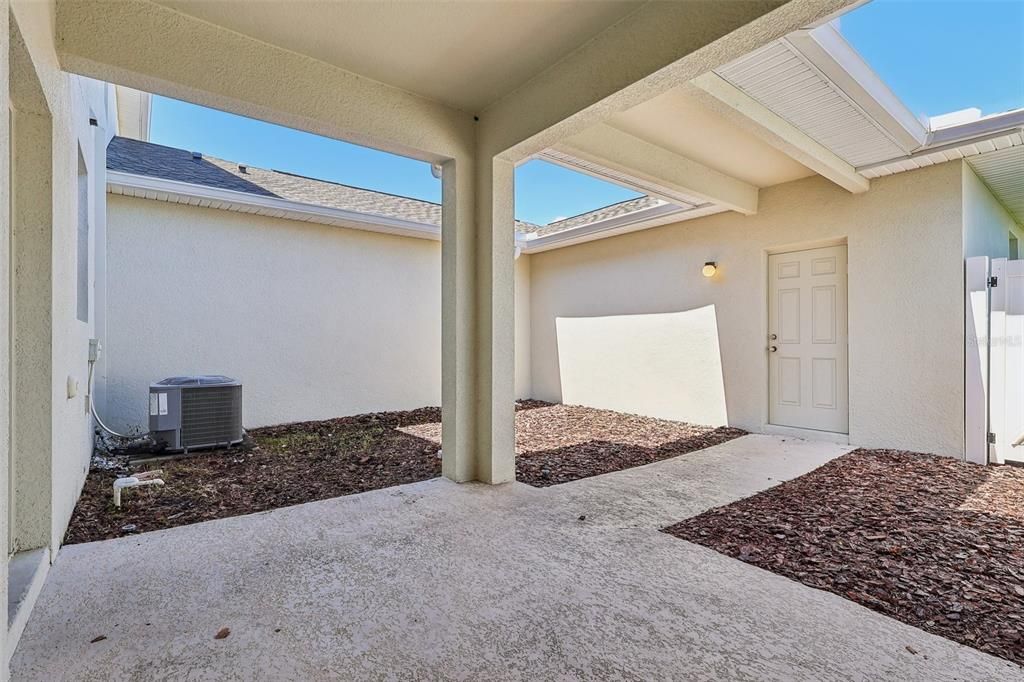 For Sale: $275,000 (3 beds, 2 baths, 1910 Square Feet)
