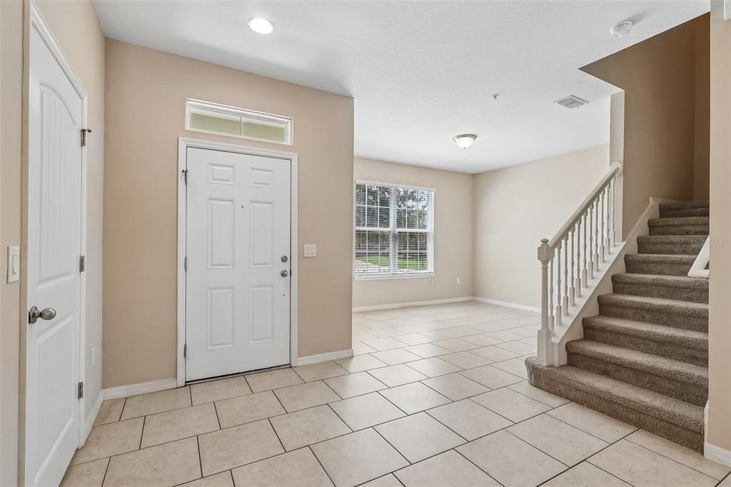 For Sale: $275,000 (3 beds, 2 baths, 1910 Square Feet)