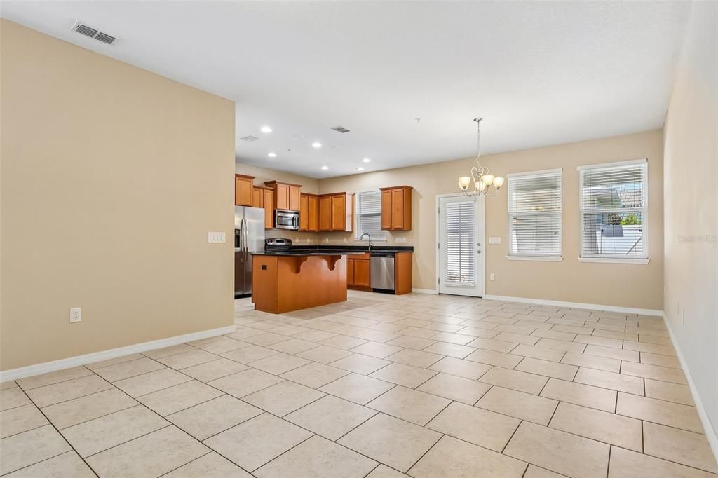 For Sale: $275,000 (3 beds, 2 baths, 1910 Square Feet)