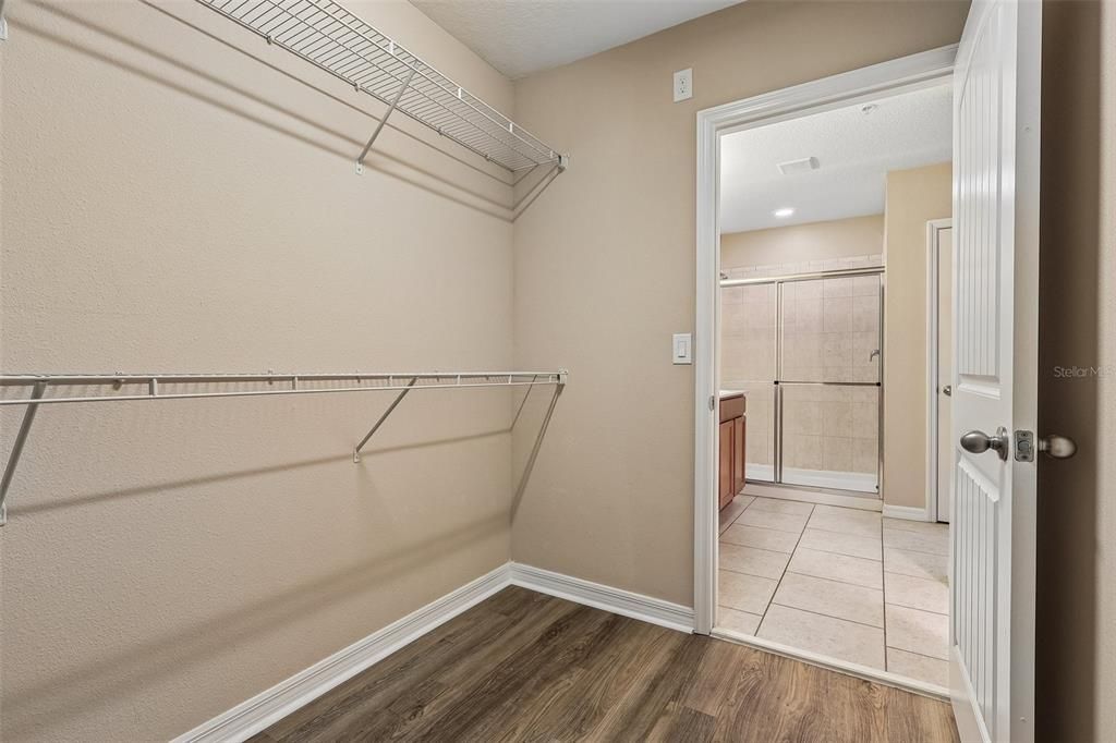 For Sale: $275,000 (3 beds, 2 baths, 1910 Square Feet)