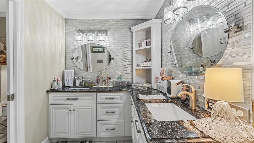 En Venta: $459,900 (4 camas, 2 baños, 2470 Pies cuadrados)