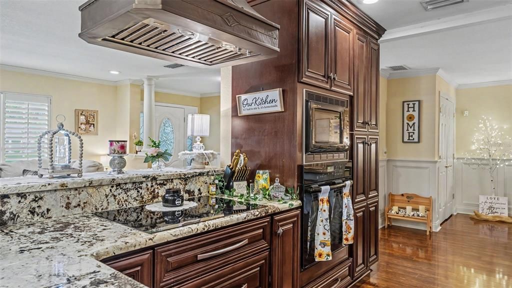 En Venta: $459,900 (4 camas, 2 baños, 2470 Pies cuadrados)