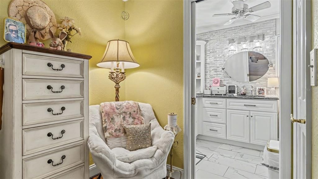 En Venta: $459,900 (4 camas, 2 baños, 2470 Pies cuadrados)