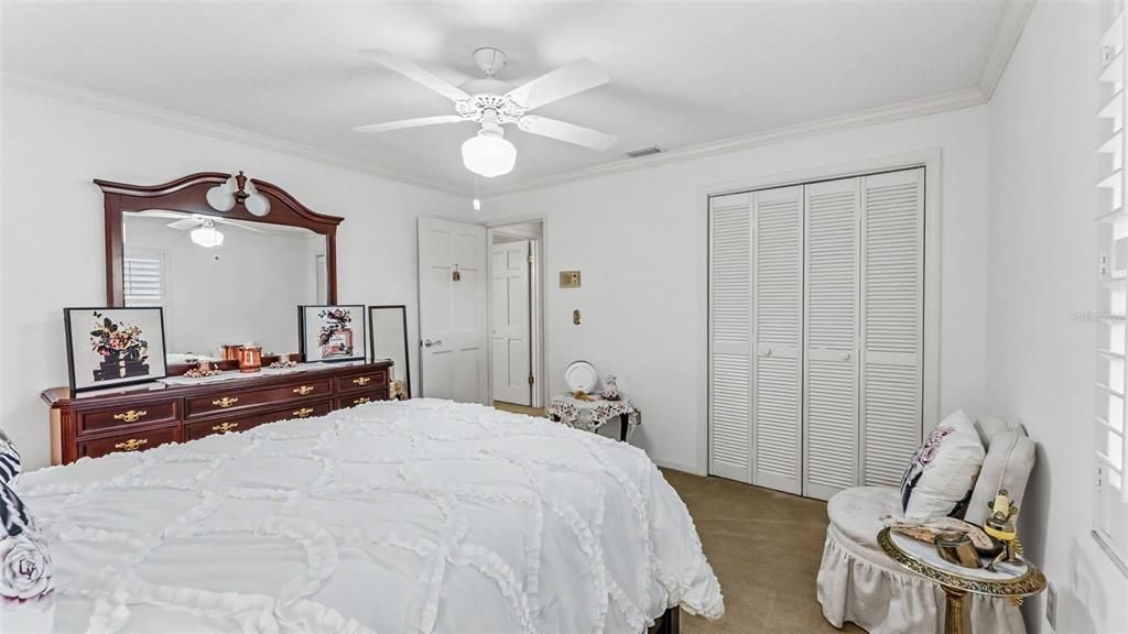 En Venta: $459,900 (4 camas, 2 baños, 2470 Pies cuadrados)