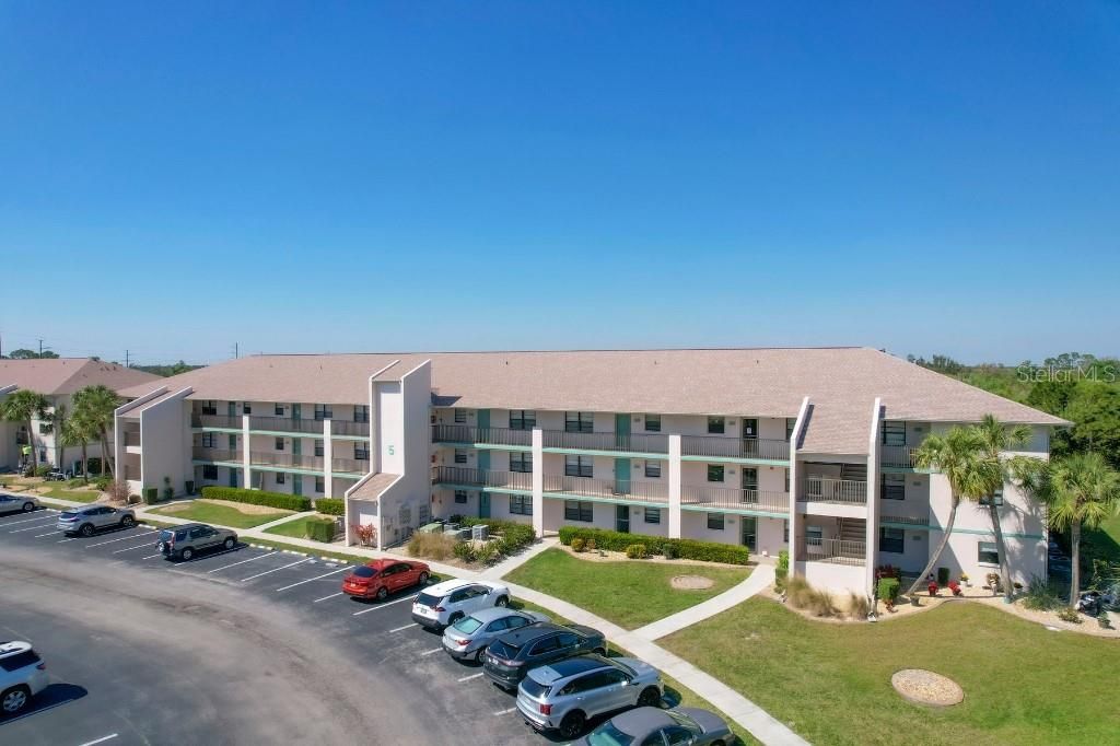 For Sale: $144,900 (2 beds, 2 baths, 1153 Square Feet)