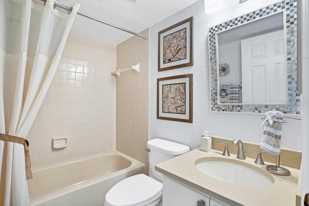 For Sale: $144,900 (2 beds, 2 baths, 1153 Square Feet)