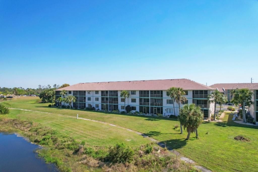 For Sale: $144,900 (2 beds, 2 baths, 1153 Square Feet)