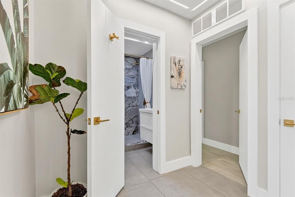 В аренду: $2,500 (2 спален, 1 ванн, 1015 Квадратных фут)
