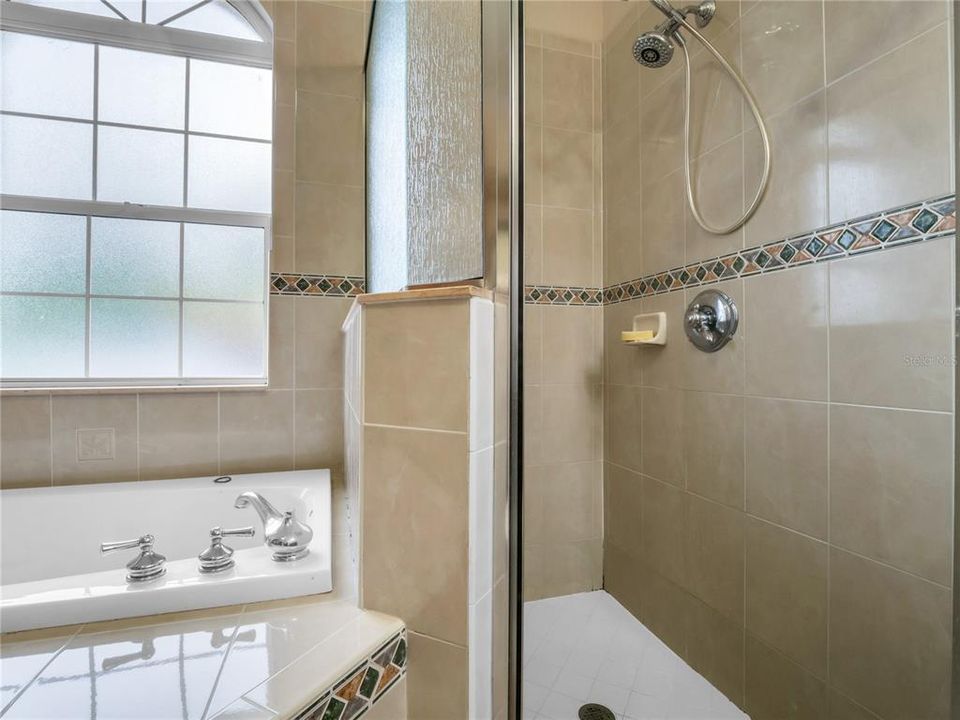 En Venta: $578,900 (3 camas, 2 baños, 1699 Pies cuadrados)