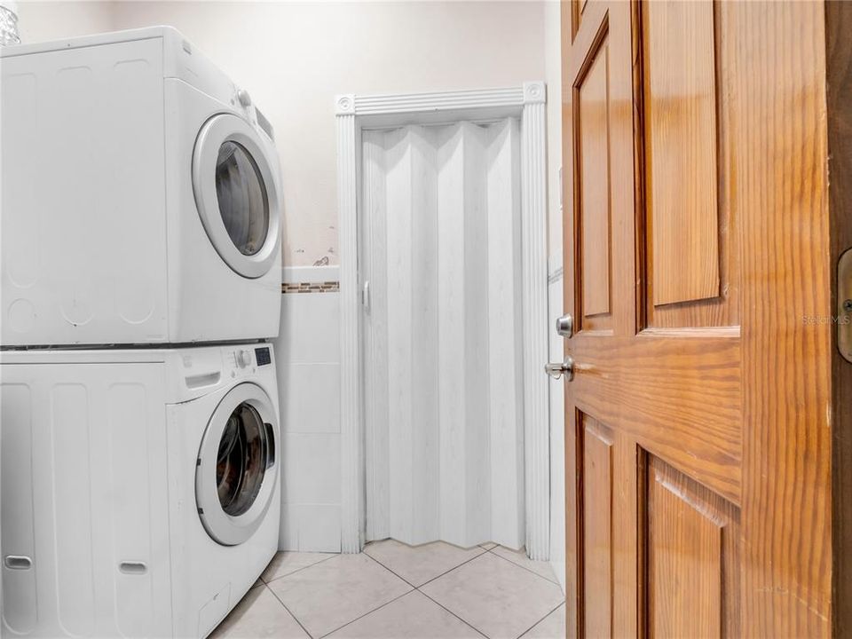 En Venta: $578,900 (3 camas, 2 baños, 1699 Pies cuadrados)