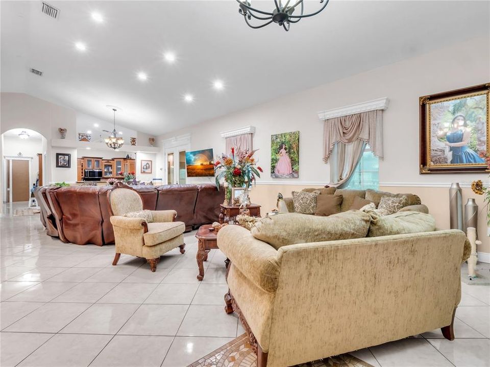 En Venta: $578,900 (3 camas, 2 baños, 1699 Pies cuadrados)