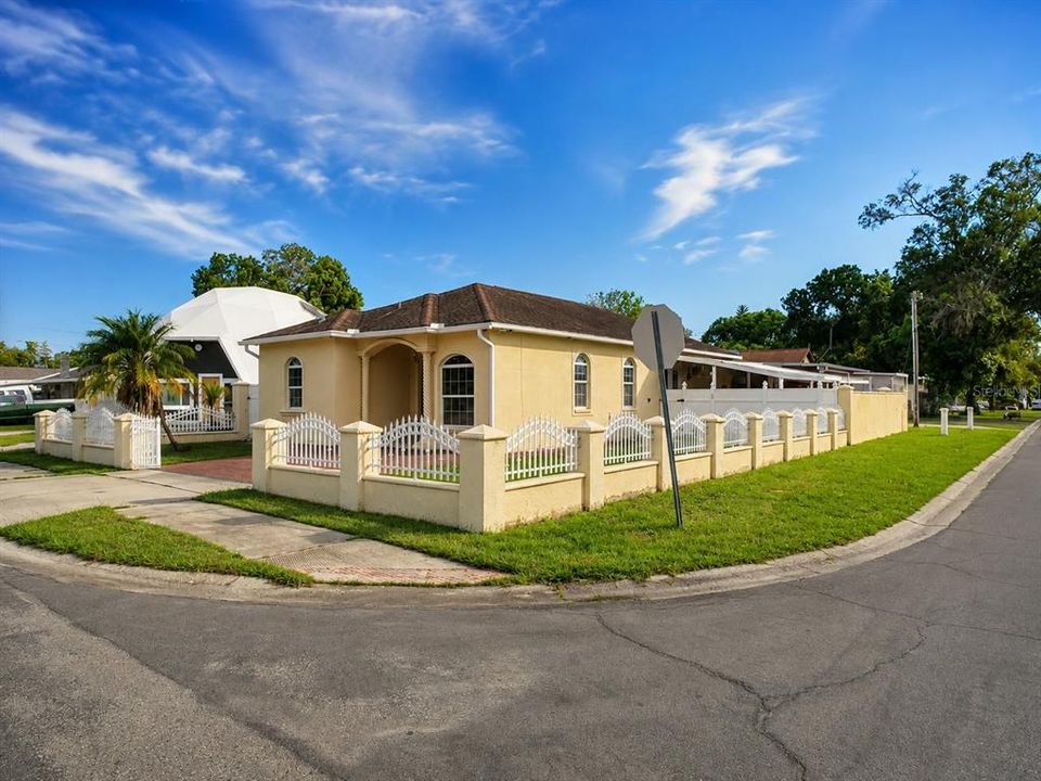 En Venta: $578,900 (3 camas, 2 baños, 1699 Pies cuadrados)