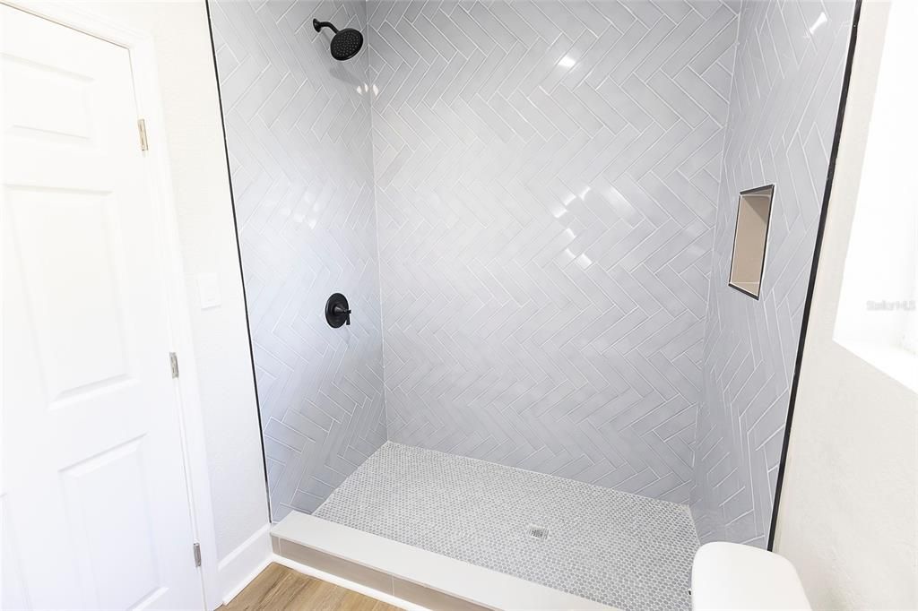 En Venta: $325,000 (3 camas, 2 baños, 1106 Pies cuadrados)