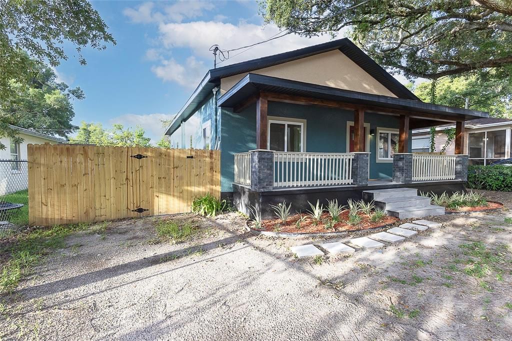 En Venta: $325,000 (3 camas, 2 baños, 1106 Pies cuadrados)