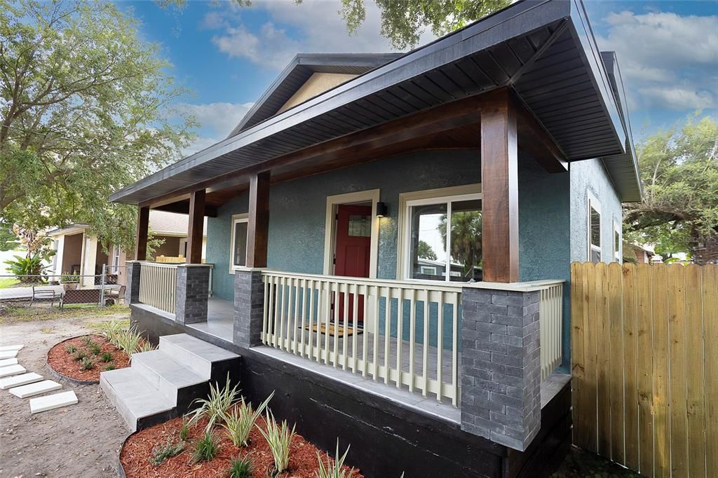 En Venta: $325,000 (3 camas, 2 baños, 1106 Pies cuadrados)
