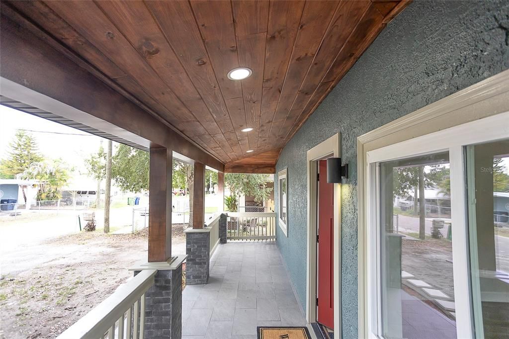 En Venta: $325,000 (3 camas, 2 baños, 1106 Pies cuadrados)