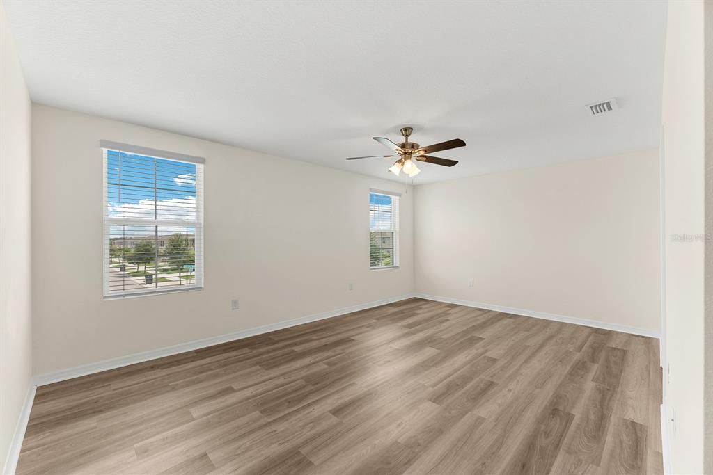В аренду: $2,795 (5 спален, 3 ванн, 2522 Квадратных фут)