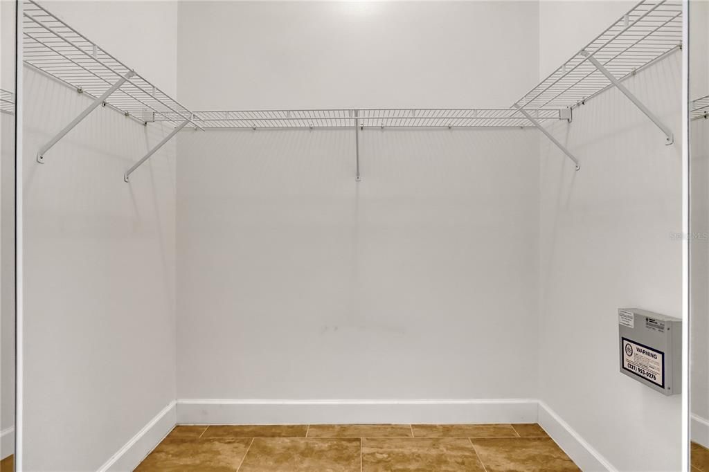 На продажу: $495,000 (3 спален, 2 ванн, 2124 Квадратных фут)