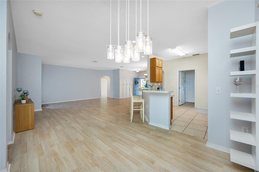 En Venta: $469,900 (3 camas, 2 baños, 1722 Pies cuadrados)
