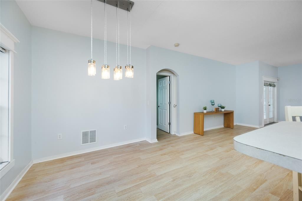 En Venta: $469,900 (3 camas, 2 baños, 1722 Pies cuadrados)