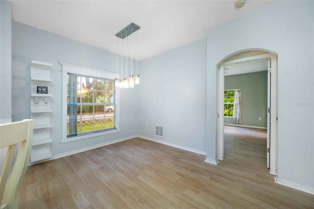 En Venta: $469,900 (3 camas, 2 baños, 1722 Pies cuadrados)