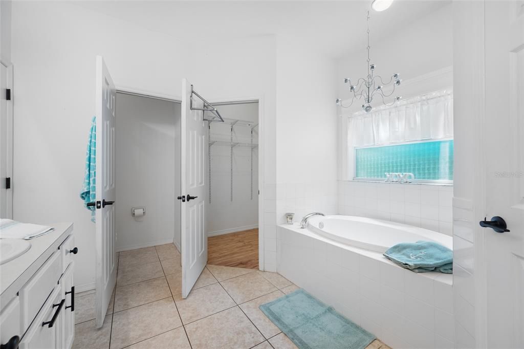 En Venta: $469,900 (3 camas, 2 baños, 1722 Pies cuadrados)