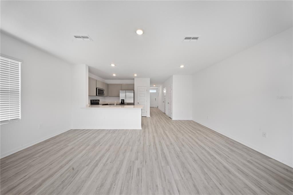 В аренду: $1,975 (3 спален, 2 ванн, 1464 Квадратных фут)