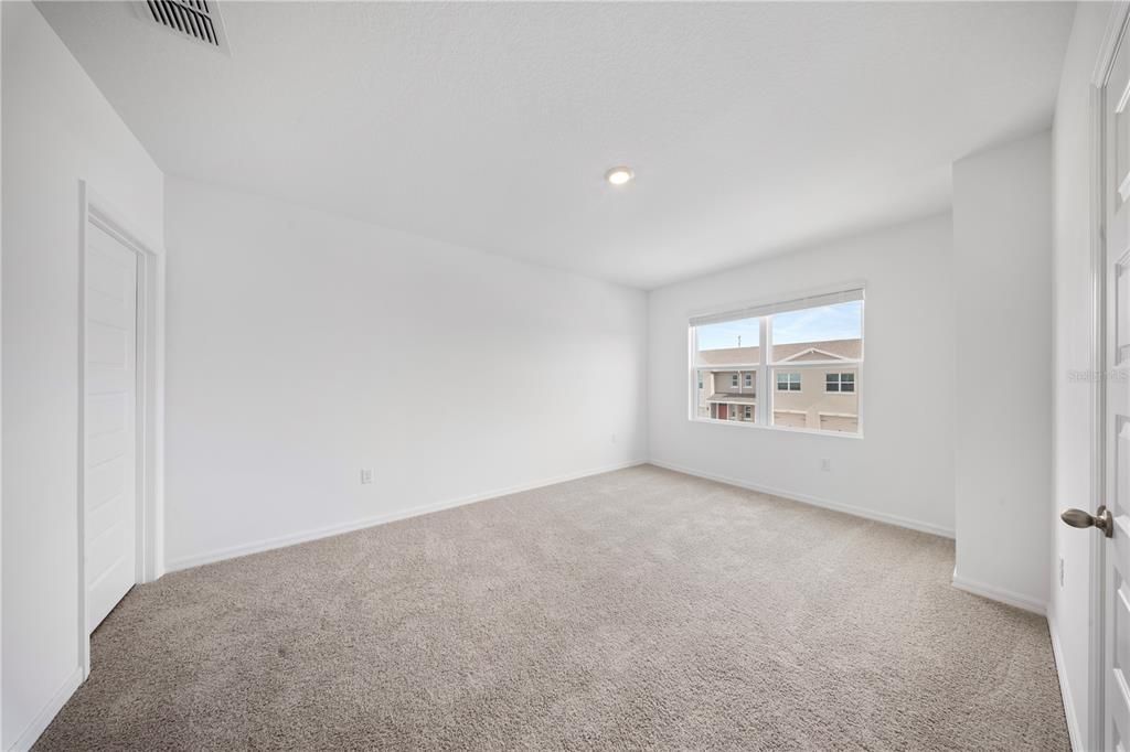 В аренду: $1,975 (3 спален, 2 ванн, 1464 Квадратных фут)