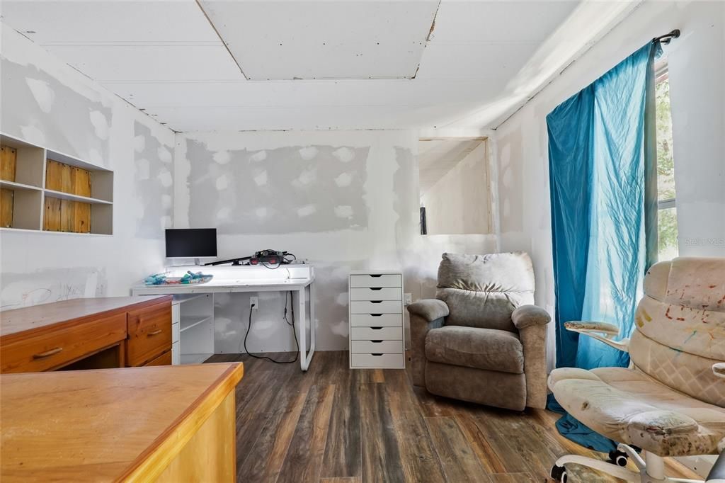 На продажу: $125,000 (3 спален, 3 ванн, 1495 Квадратных фут)