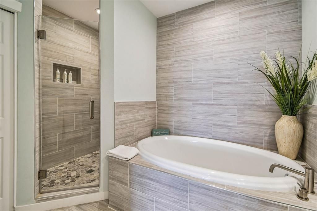 En Venta: $899,000 (3 camas, 2 baños, 1803 Pies cuadrados)