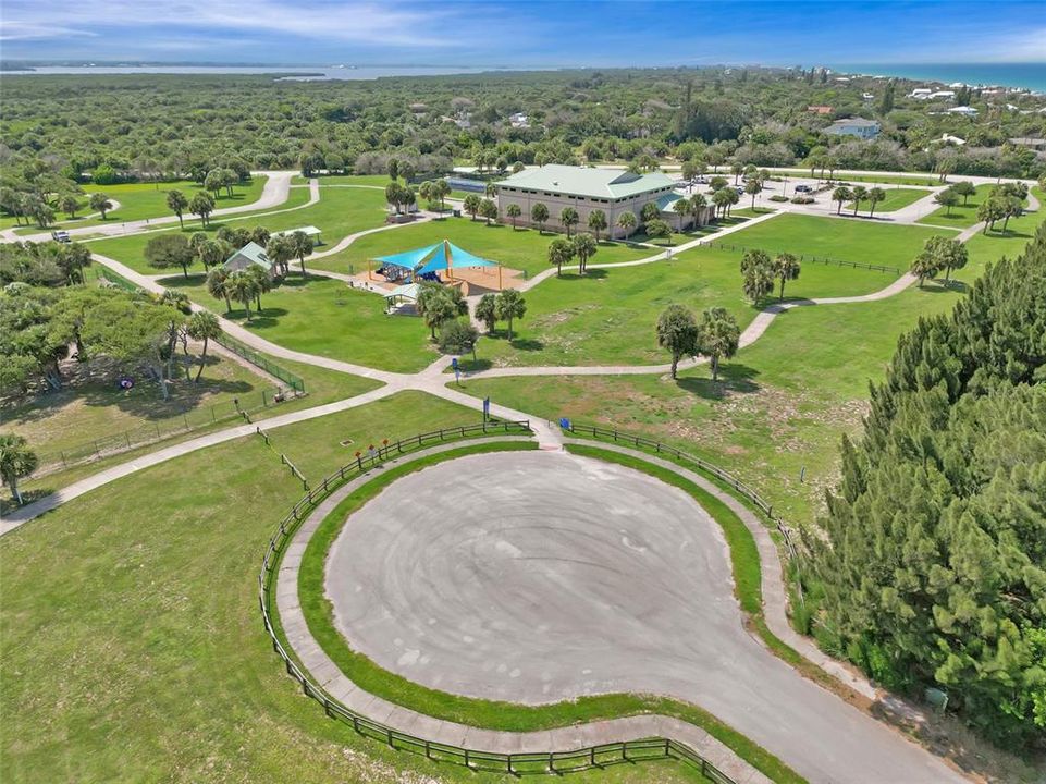 На продажу: $350,000 (2 спален, 2 ванн, 1072 Квадратных фут)