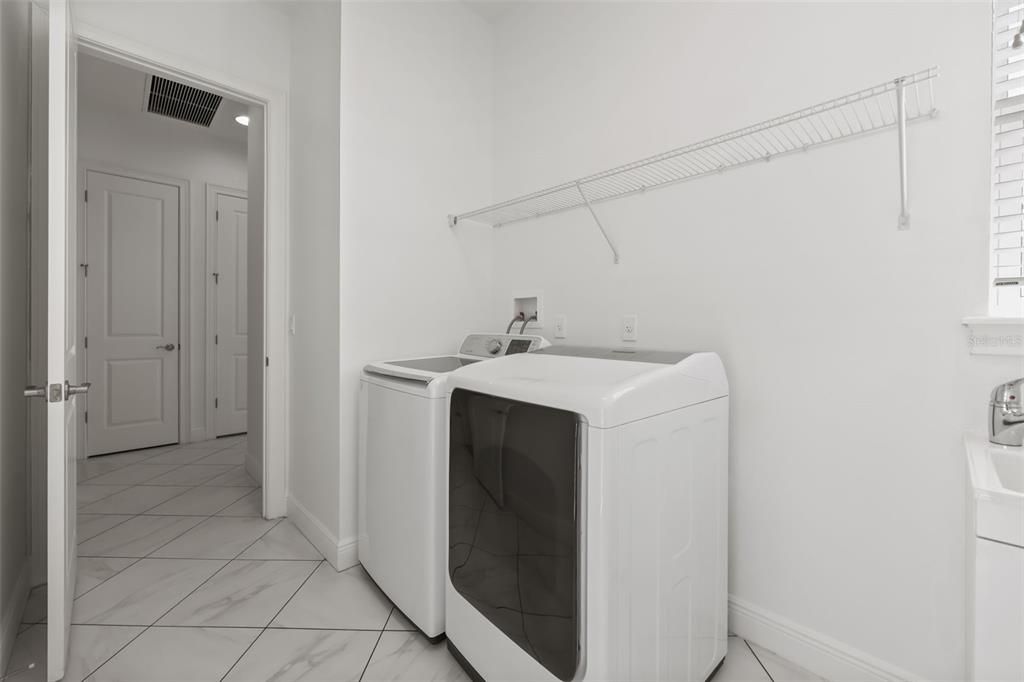На продажу: $499,999 (3 спален, 3 ванн, 2691 Квадратных фут)