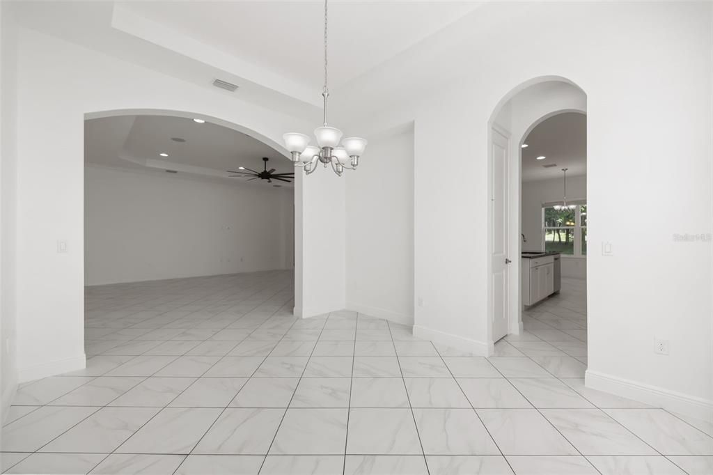 На продажу: $499,999 (3 спален, 3 ванн, 2691 Квадратных фут)