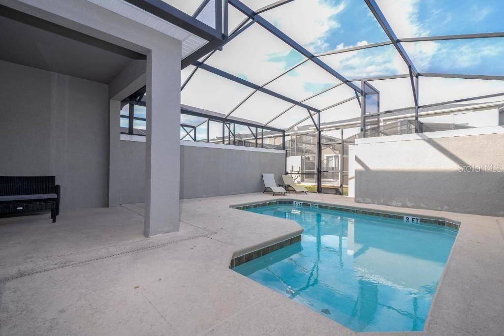 En Venta: $459,500 (4 camas, 3 baños, 1914 Pies cuadrados)