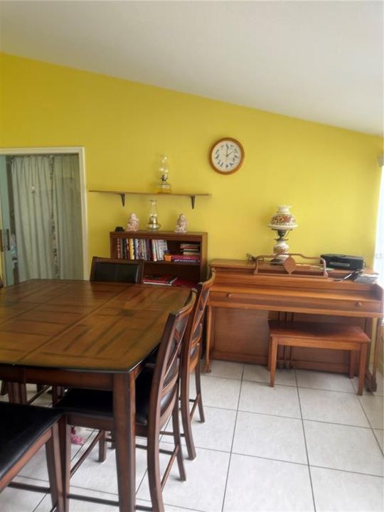 En Venta: $225,000 (3 camas, 2 baños, 1623 Pies cuadrados)