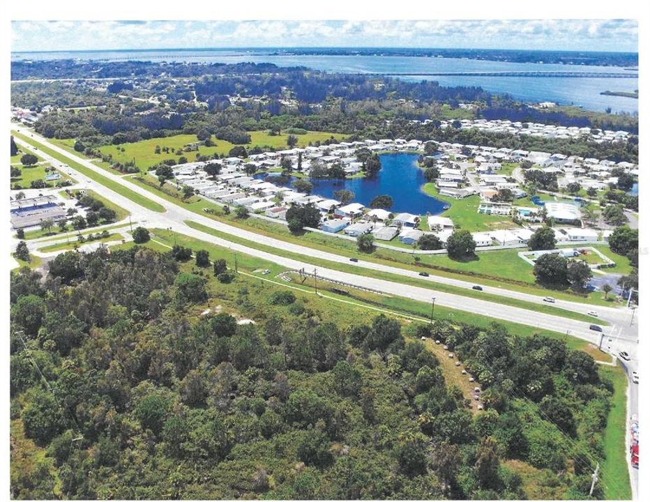 На продажу: $795,000 (1.26 acres)