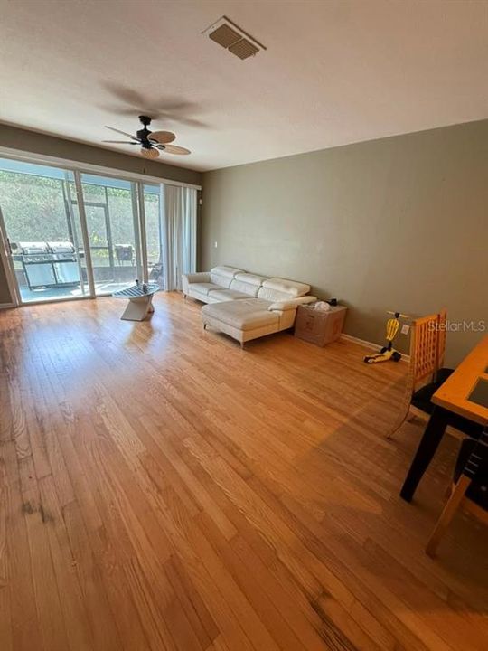 В аренду: $2,499 (3 спален, 2 ванн, 1749 Квадратных фут)