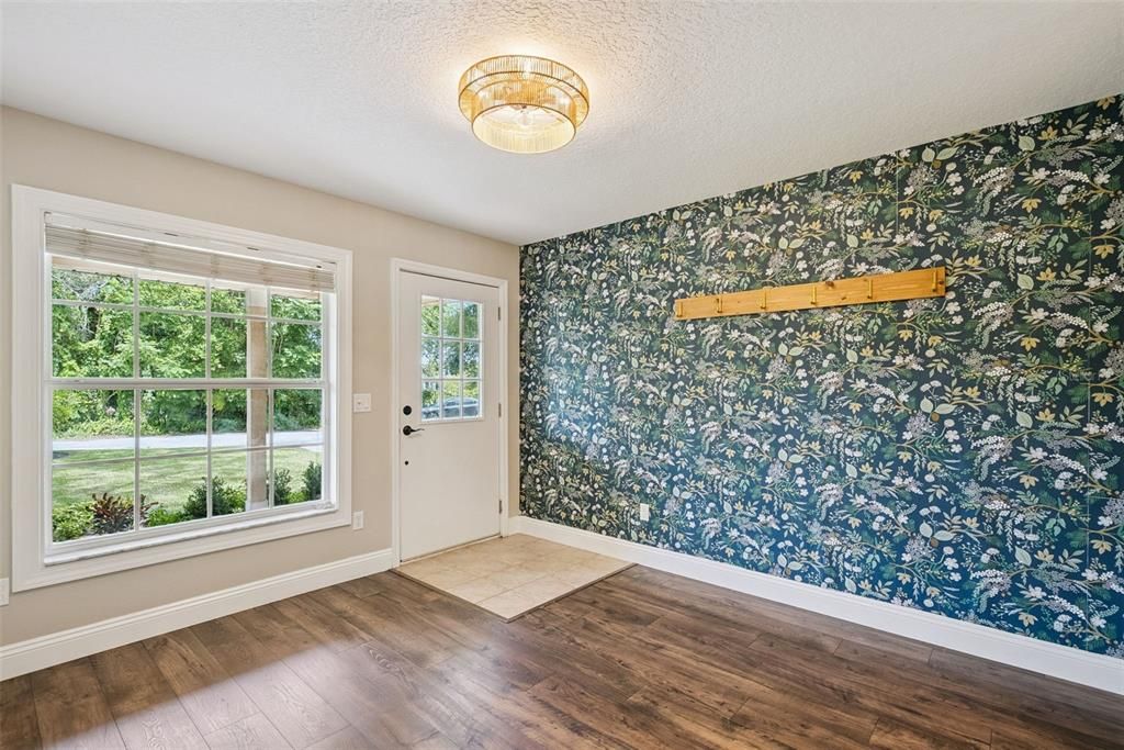 На продажу: $459,900 (3 спален, 2 ванн, 1793 Квадратных фут)