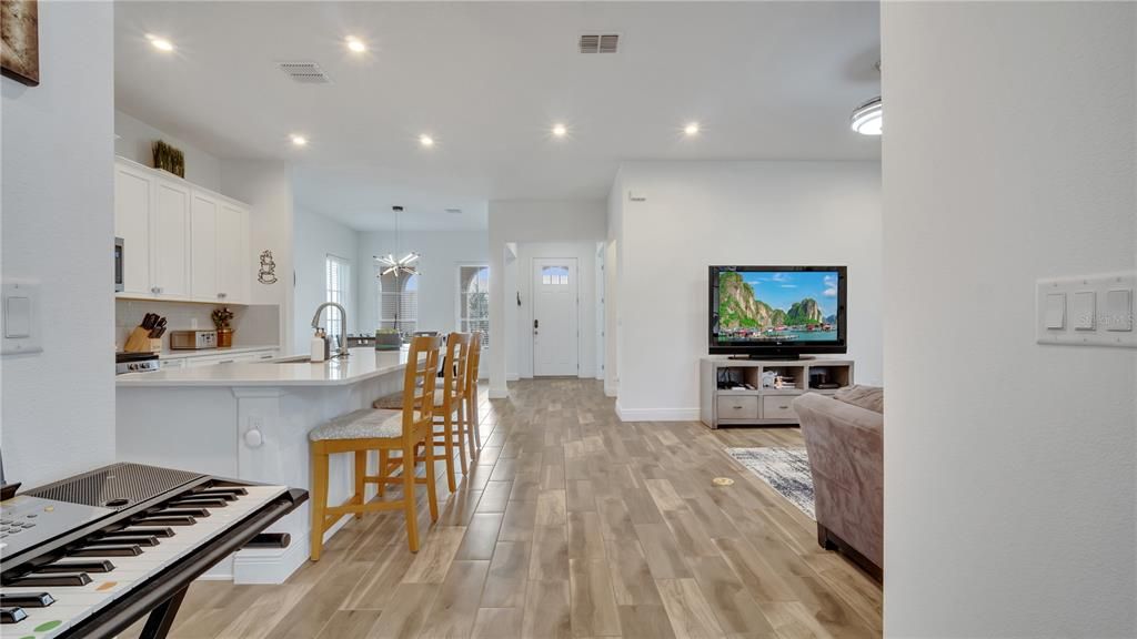 For Rent: $4,500 (3 beds, 2 baths, 2266 Square Feet)