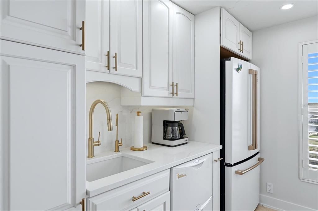 В аренду: $7,500 (2 спален, 2 ванн, 1314 Квадратных фут)