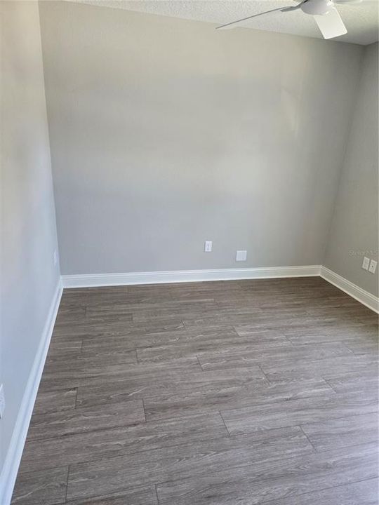 For Sale: $283,000 (4 beds, 2 baths, 1347 Square Feet)