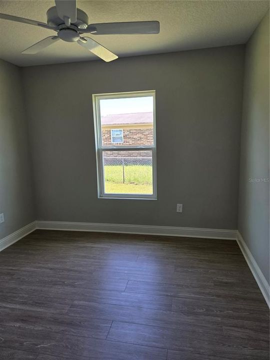 For Sale: $283,000 (4 beds, 2 baths, 1347 Square Feet)
