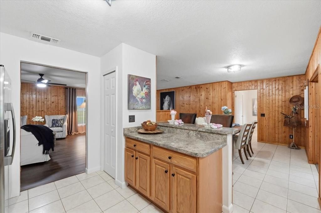 En Venta: $439,900 (3 camas, 2 baños, 1643 Pies cuadrados)