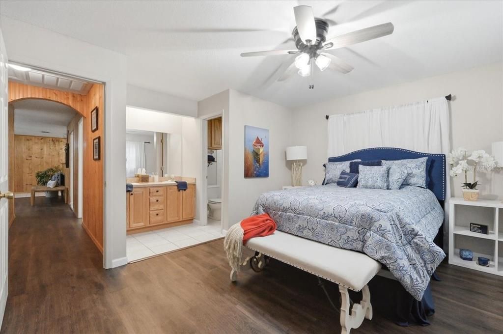 En Venta: $439,900 (3 camas, 2 baños, 1643 Pies cuadrados)