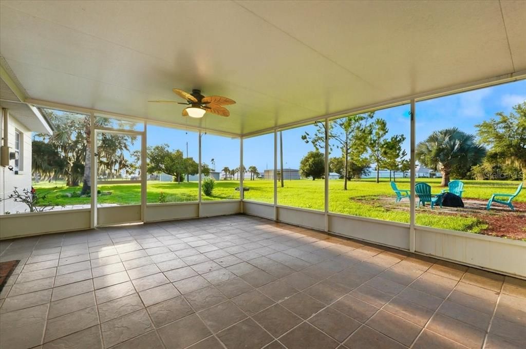En Venta: $439,900 (3 camas, 2 baños, 1643 Pies cuadrados)