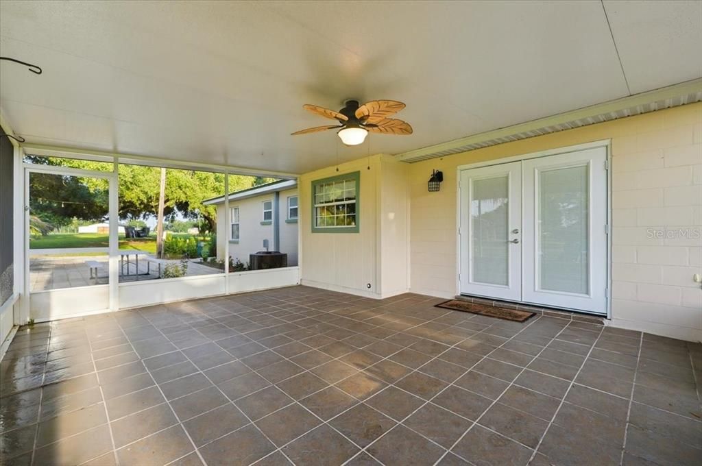 En Venta: $439,900 (3 camas, 2 baños, 1643 Pies cuadrados)