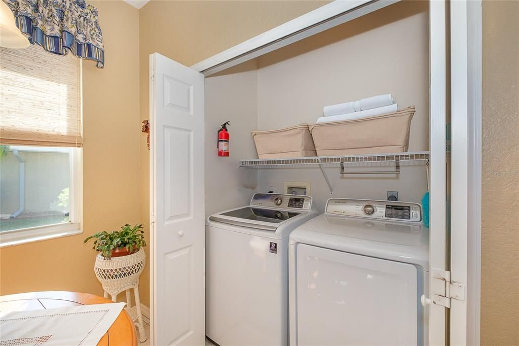 For Sale: $345,000 (2 beds, 2 baths, 1405 Square Feet)