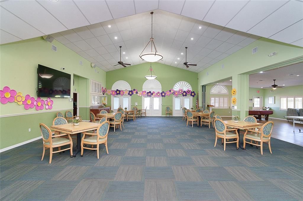 For Sale: $345,000 (2 beds, 2 baths, 1405 Square Feet)