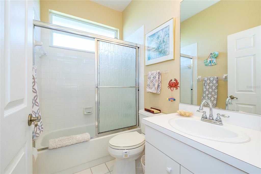 For Sale: $345,000 (2 beds, 2 baths, 1405 Square Feet)