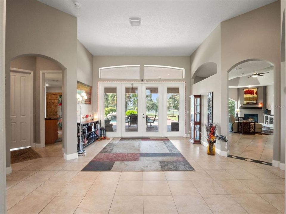En Venta: $1,295,000 (5 camas, 4 baños, 3690 Pies cuadrados)
